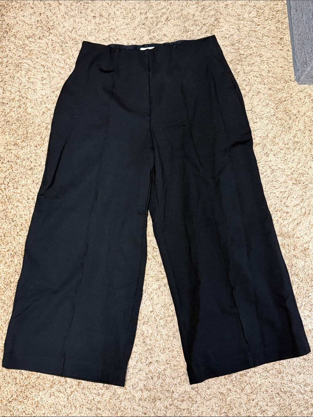 SPANXsmooth™ PerfectFit
Ponte Cropped Wide Leg Pant